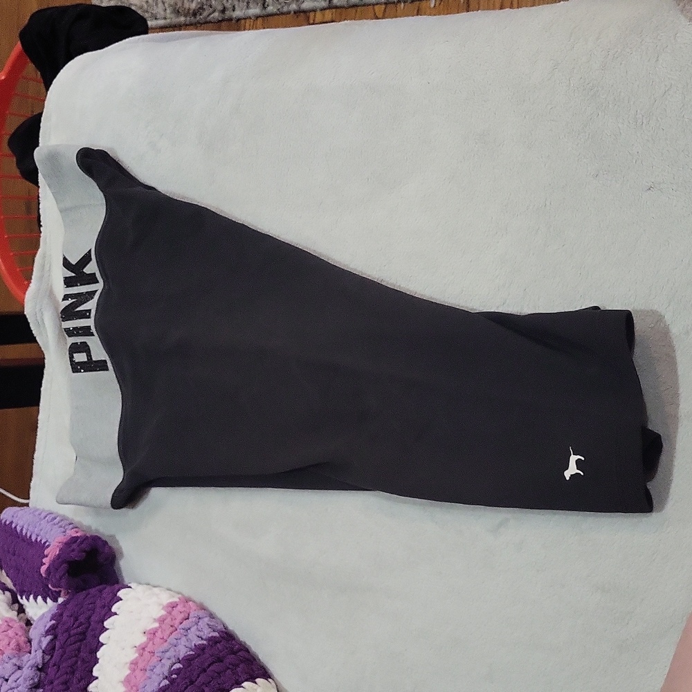 Victoria's Secret PINK Yoga Capri Leggings - Picture 5 of 11